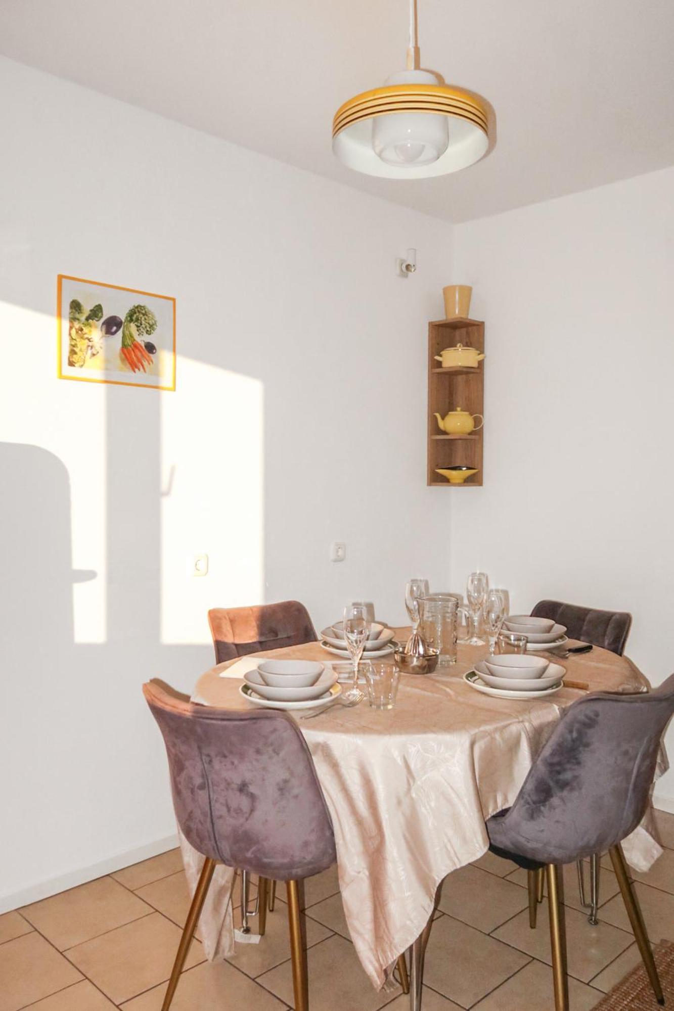 Homestay - Panoramablick Ueber Buedingen Eksteriør bilde